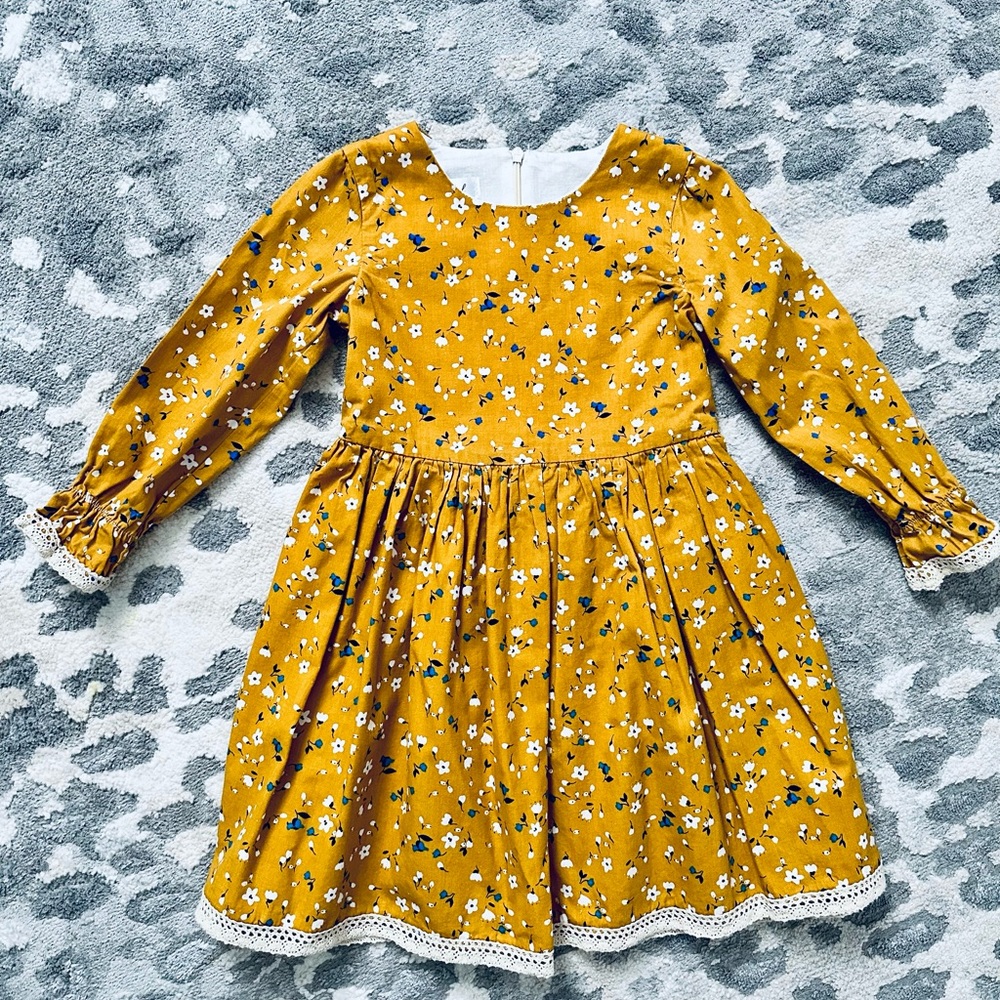 Girls dress size 4 toddler